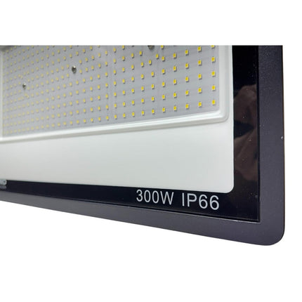 Foco Reflector Omio Para Ext/int Led 300w Luz Fria Lux