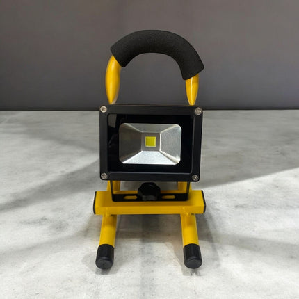 Reflecor Led Omio De Obra Portatil Recargable 10w