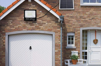 Foco Solar Led 100W con Control y Fotocélula