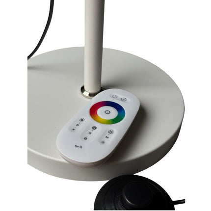 Lámpara De Pie Rgb 1.6m Moderna Con Control Remoto Omio